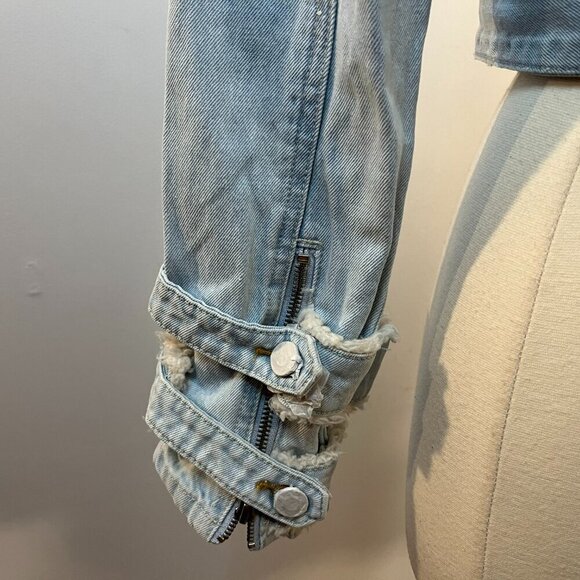 Fashion Nova Women's Belted Sherpa Moto Denim Jacket - Size Small - NWT - Picture 7 of 7